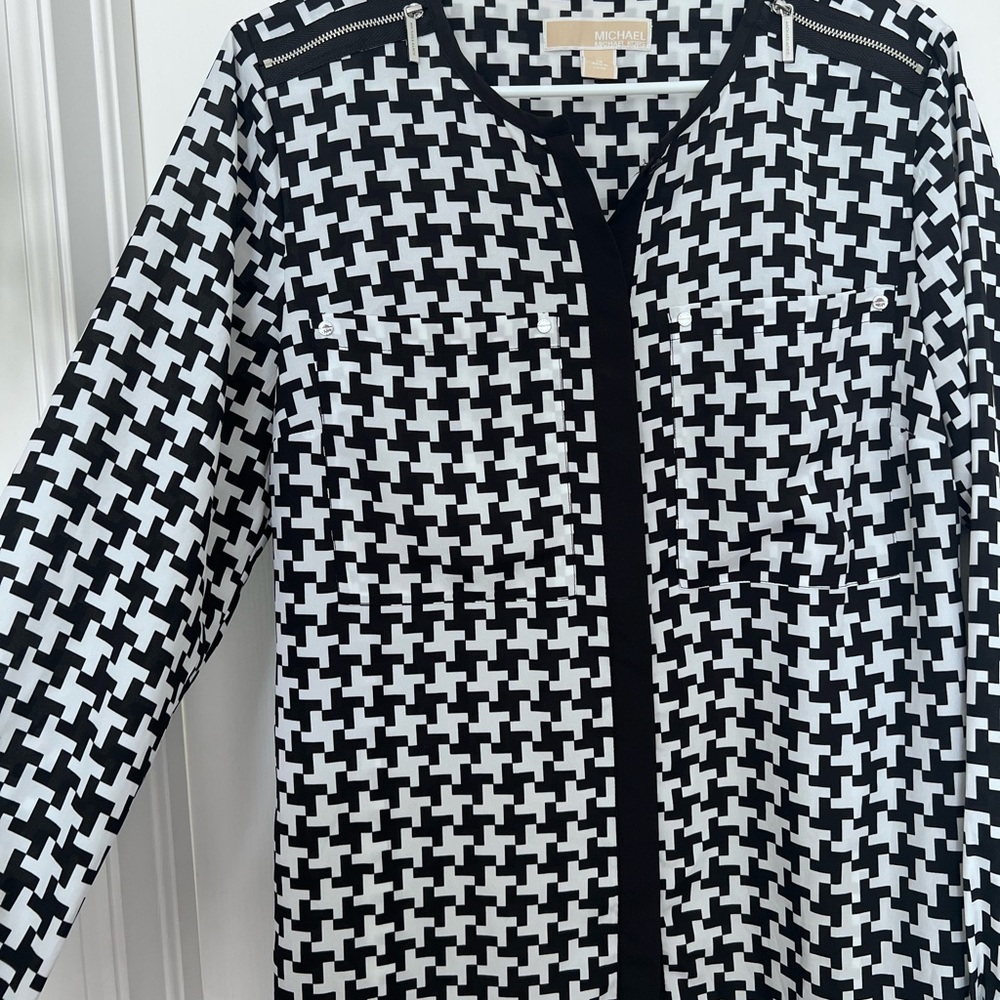 Michael Kors Black and White Houndstooth Top